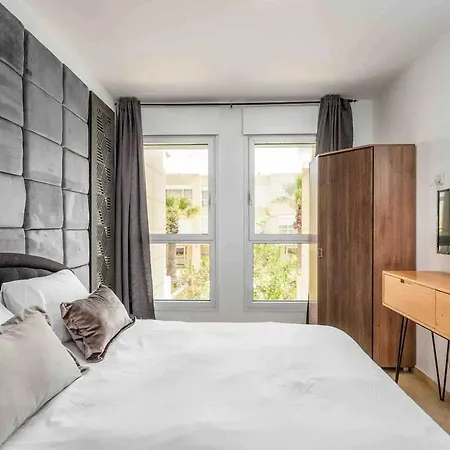 Awesome 2Br/2Bath With Pool And Gym Apartment Herzliya Exterior photo