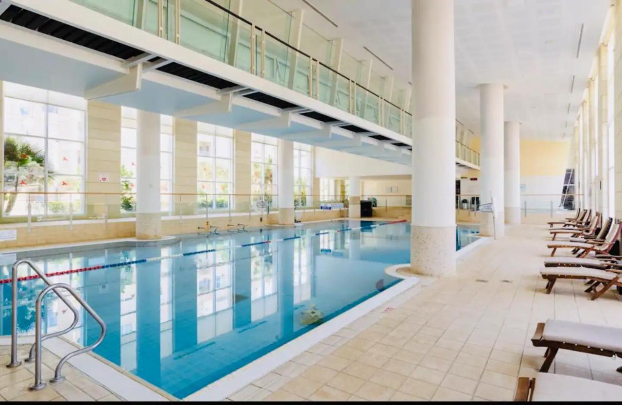 Awesome 2br/2bath With Pool And Gym Appartamento Herzelia